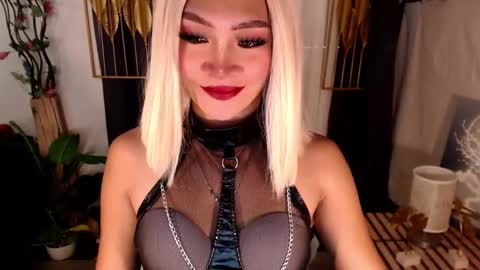 Snapshot of goddessquinnie chatting on March 2025 01:21:01 AM quinnie online show from March 2025 01:21:01 AM
