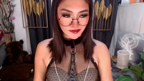 Snapshot of goddessquinnie chatting on March 2025 12:18:01 AM quinnie online show from March 2025 12:18:01 AM