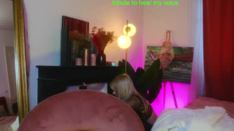 Snapshot of goddesssherry00 chatting on December 2024 01:24:02 PM Goddess Sherry online show from December 2024 01:24:02 PM