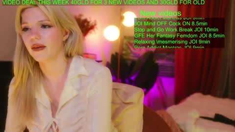 Snapshot of goddesssherry00 chatting on December 2024 08:36:01 PM Goddess Sherry online show from December 2024 08:36:01 PM