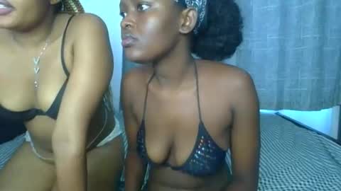 Snapshot of godess_lunah chatting on May 2026 09:15:02 AM godess_lunah online show from May 2026 09:15:02 AM