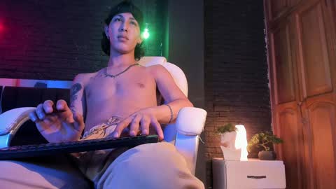 HUAN online show from December 2024 05:44:01 PM