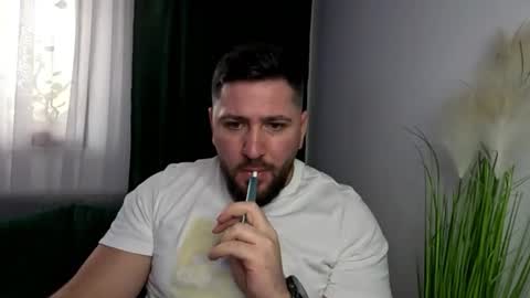 gold_alpha_boy online show from March 2026 12:17:02 PM