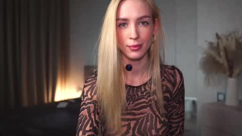 Olivia online show from February 2025 06:15:02 AM