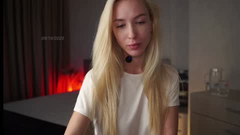 Olivia online show from September 2025 09:00:02 AM