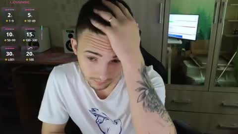 Snapshot of golden_boyyy21 chatting on July 2026 09:14:02 AM Golden boyyy21 online show from July 2026 09:14:02 AM
