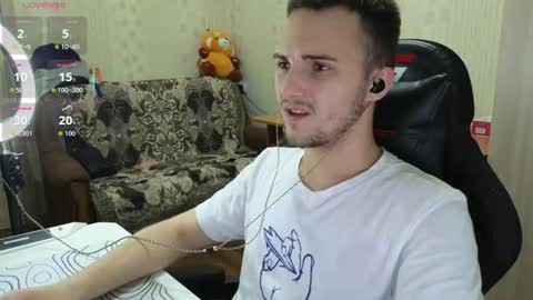 Snapshot of golden_boyyy21 chatting on July 2026 05:27:01 PM Golden boyyy21 online show from July 2026 05:27:01 PM