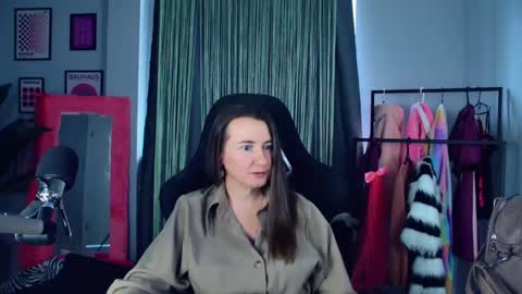 Gloria online show from April 2026 09:08:01 AM