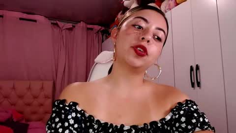 Snapshot of golden_gingerkitty chatting on May 2026 01:44:01 AM golden_gingerkitty online show from May 2026 01:44:01 AM