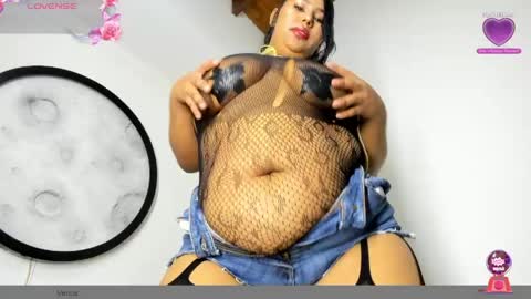 Snapshot of golden_kiss23 chatting on June 2026 08:36:01 PM GoldenKiss online show from June 2026 08:36:01 PM
