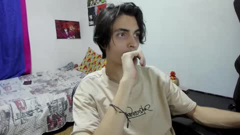 Snapshot of golden_ryan chatting on October 2025 04:53:02 AM Jmmmm online show from October 2025 04:53:02 AM