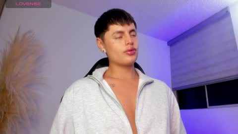 Cami online show from May 2026 12:39:01 AM