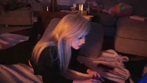 Sammy online show from December 2024 12:08:02 AM