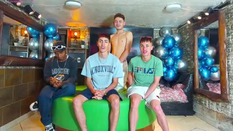 GOLDENJOI online show from December 2024 12:38:01 PM