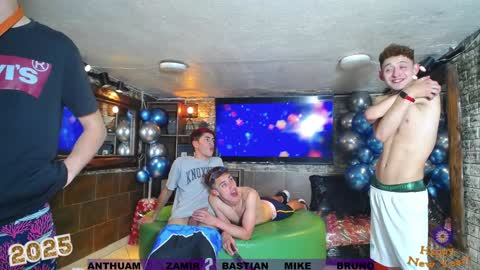 GOLDENJOI online show from December 2024 03:53:02 PM