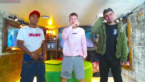 GOLDENJOI online show from December 2024 01:10:02 PM