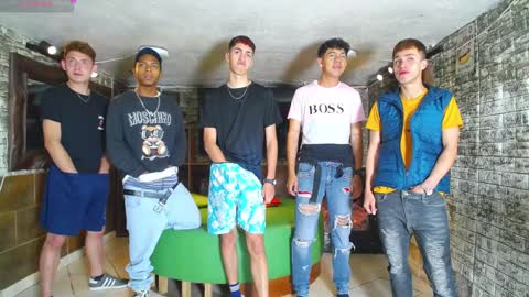 GOLDENJOI online show from December 2024 01:17:01 PM