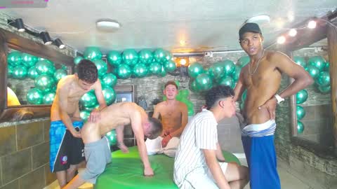 GOLDENJOI online show from February 2025 03:47:01 PM