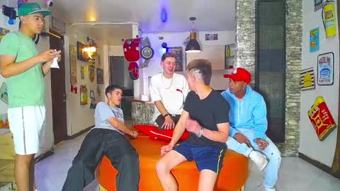 GOLDENJOI online show from February 2025 11:41:02 AM