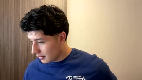 goldenknight33 online show from October 2025 04:36:02 PM