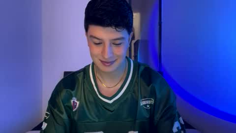 goldenknight33 online show from November 2025 03:55:02 PM