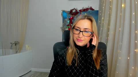 Snapshot of goldenlighte chatting on December 2024 07:33:01 PM Olivia online show from December 2024 07:33:01 PM