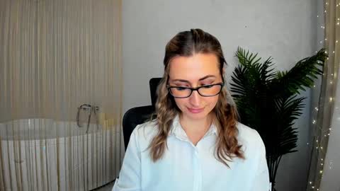 Snapshot of goldenlighte chatting on January 2025 06:43:02 AM Olivia online show from January 2025 06:43:02 AM