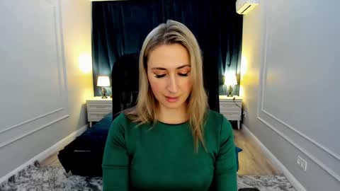 Snapshot of goldenlighte chatting on February 2025 11:33:01 AM Olivia online show from February 2025 11:33:01 AM