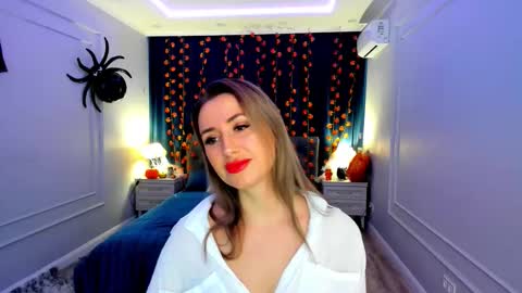 Olivia online show from October 2025 03:42:02 AM