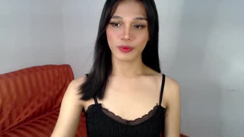 Snapshot of goldenlily69 chatting on February 2025 10:11:01 PM Lily is Gold online show from February 2025 10:11:01 PM
