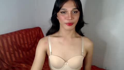 Snapshot of goldenlily69 chatting on February 2025 02:56:02 AM Lily is Gold online show from February 2025 02:56:02 AM