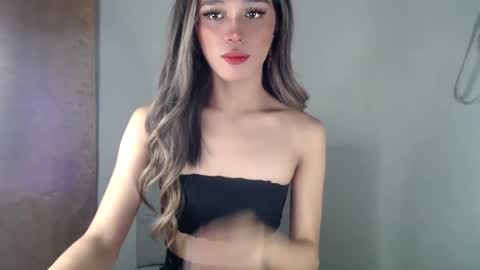 Snapshot of goldenlily69 chatting on March 2025 04:07:02 AM Lily is Gold online show from March 2025 04:07:02 AM