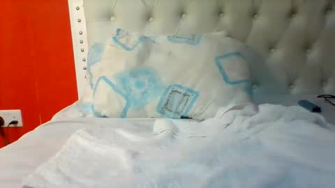 goldenmusexo online show from June 2026 01:11:01 AM