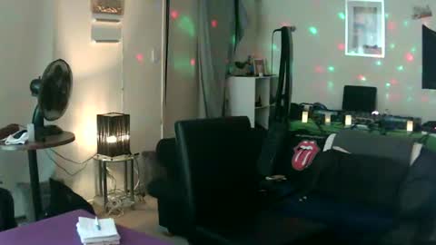Snapshot of goldyguy011 chatting on February 2025 06:42:02 PM goldyguy011 online show from February 2025 06:42:02 PM