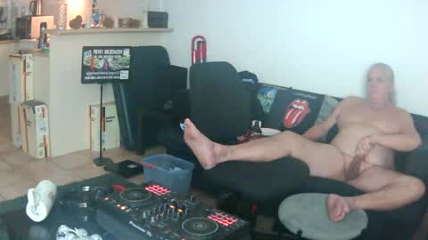 goldyguy011 online show from July 2026 07:00:01 AM