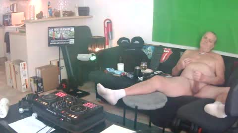 goldyguy011 online show from July 2026 12:09:02 AM
