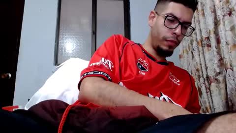 Snapshot of gollfather97 chatting on October 2025 05:46:01 PM julin Andrs online show from October 2025 05:46:01 PM