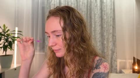 Polly online show from December 2025 05:53:02 PM