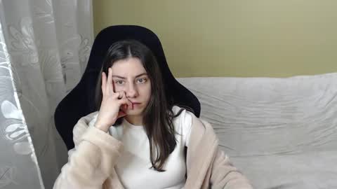 Elizabeth Effie online show from March 2026 04:57:02 PM