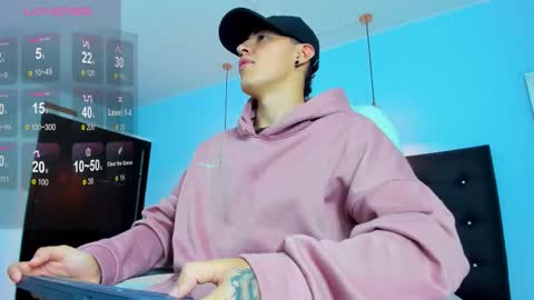 good_sheep online show from November 2025 02:47:01 AM