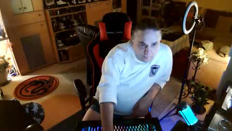 Snapshot of google5001 chatting on October 2025 10:45:01 PM google5001 online show from October 2025 10:45:01 PM