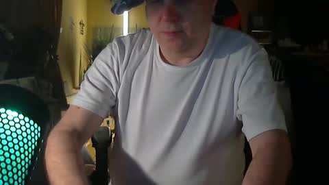 Snapshot of google5001 chatting on November 2025 08:31:01 PM google5001 online show from November 2025 08:31:01 PM