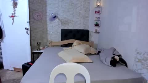 geneviev online show from February 2026 09:13:01 PM