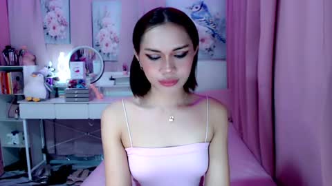 Snapshot of gorgeous_anora chatting on June 2026 02:01:01 AM Anora online show from June 2026 02:01:01 AM