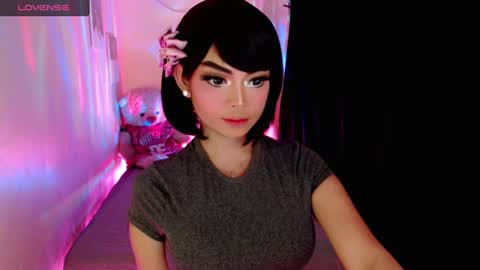 Emmy online show from December 2024 12:17:01 PM