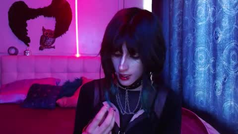 Snapshot of goth_minerva chatting on September 2025 01:55:02 PM goth_minerva online show from September 2025 01:55:02 PM