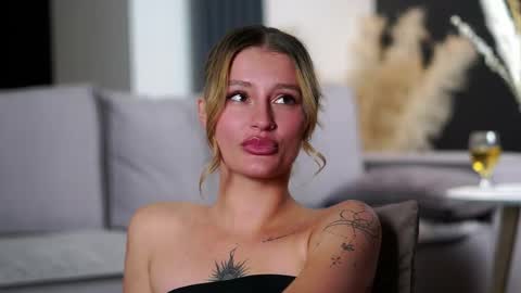 Kelly online show from October 2025 03:14:02 PM