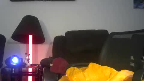 gr8peephole online show from April 2026 11:39:02 PM