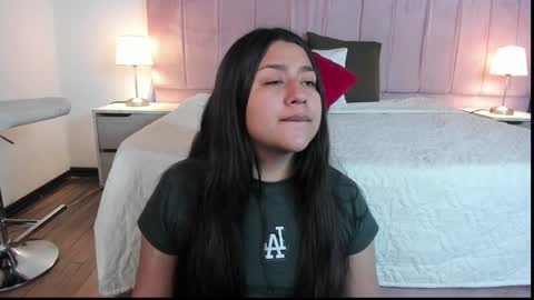 Snapshot of grace77_ chatting on January 2025 11:33:01 AM Grace online show from January 2025 11:33:01 AM