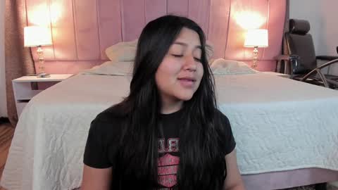 Snapshot of grace77_ chatting on January 2025 11:24:01 AM Grace online show from January 2025 11:24:01 AM